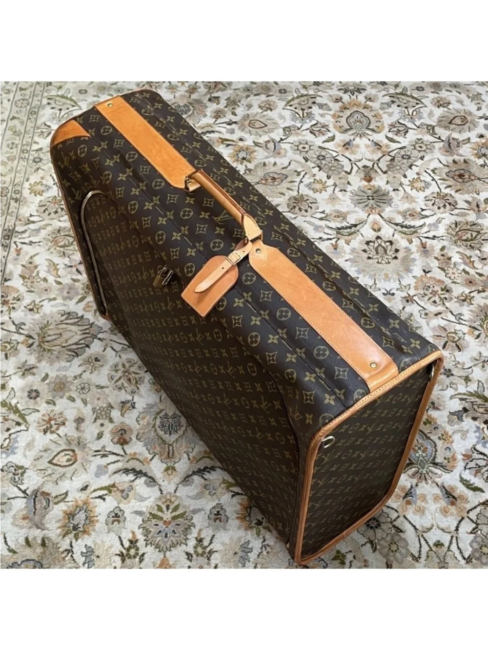 Louis Vuitton iconic louis